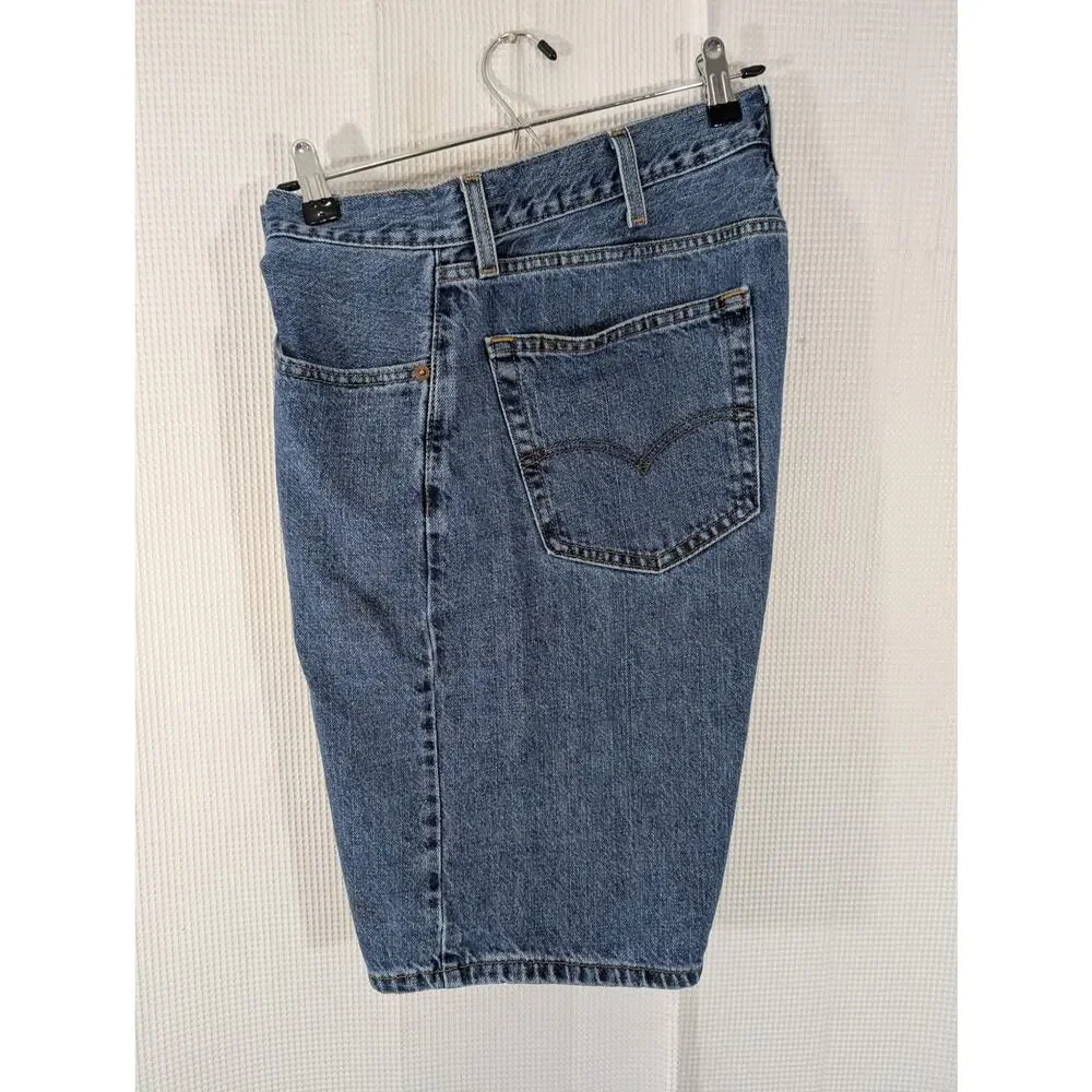 Levis measurements waist